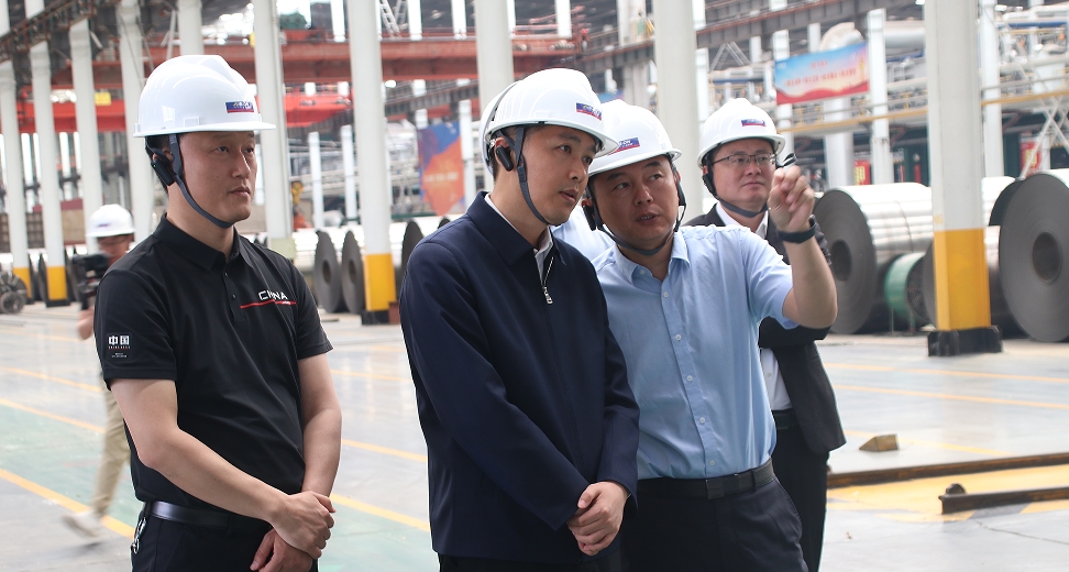 縣委副書(shū)記、縣長(zhǎng)孔磊到眾鑫發(fā)調(diào)研數(shù)智化產(chǎn)業(yè)轉(zhuǎn)型情況